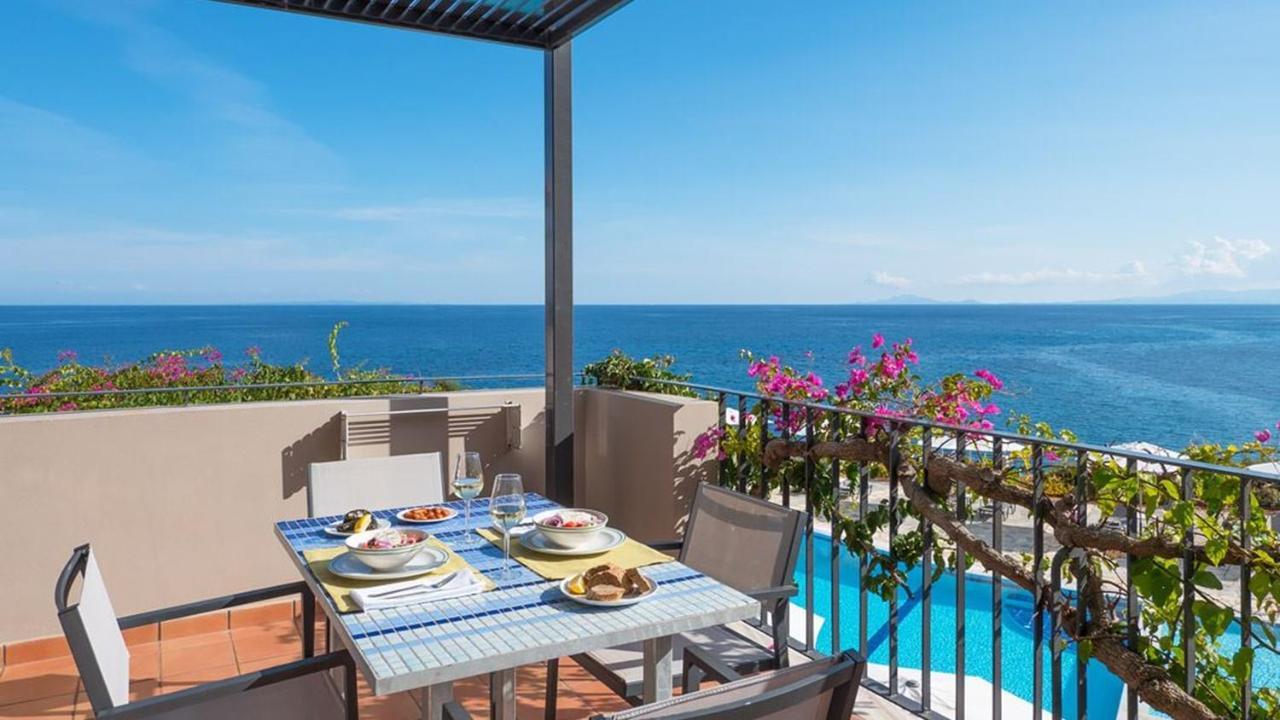 Blue Jasmine Hotel Skala  ภายนอก รูปภาพ