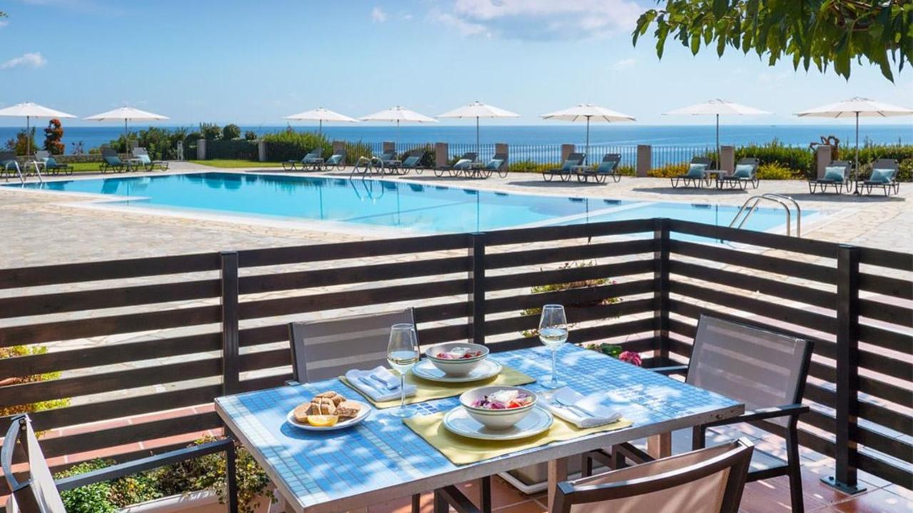 Blue Jasmine Hotel Skala  ภายนอก รูปภาพ